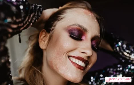 divorce dust tren makeup